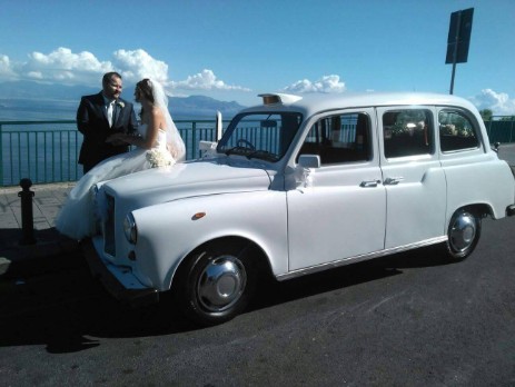 Noleggio auto epoca matrimonio Napoli Taxi Inglese